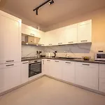 Appartamento Blloku Unique 2 *