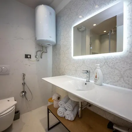 Blloku Unique 2 Apartment Tirana