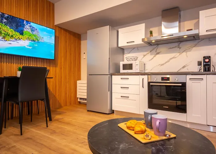 Blloku Unique 2 アパート *