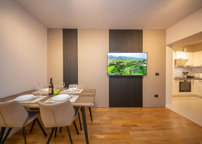 アパート Blloku Unique 2