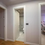 Blloku Unique 2 דירה *