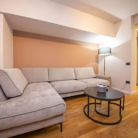 Apartment Blloku Unique 2 Tirana