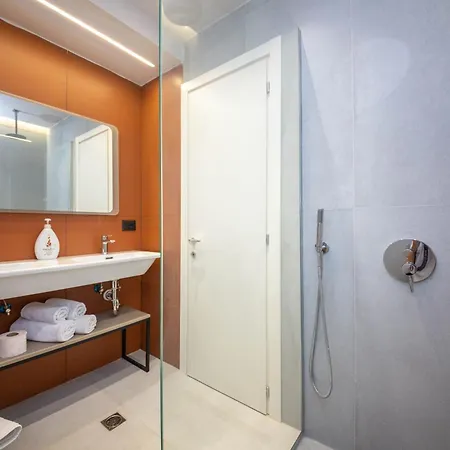 Apartman Blloku Unique 2 *