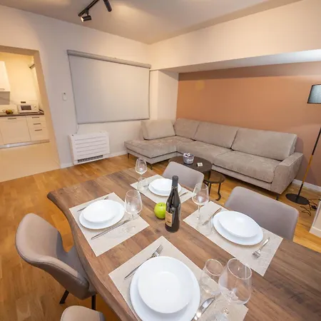 Blloku Unique 2 Apartman *