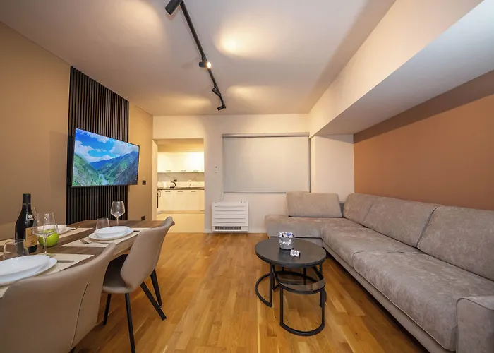 Blloku Unique 2 Tirana